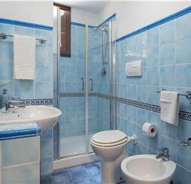 3 bedroom villa with pool and tennis court in Sicily, sleeps 6-8